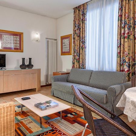 Palazzo Brando - Living Apartments Тревізо Номер фото
