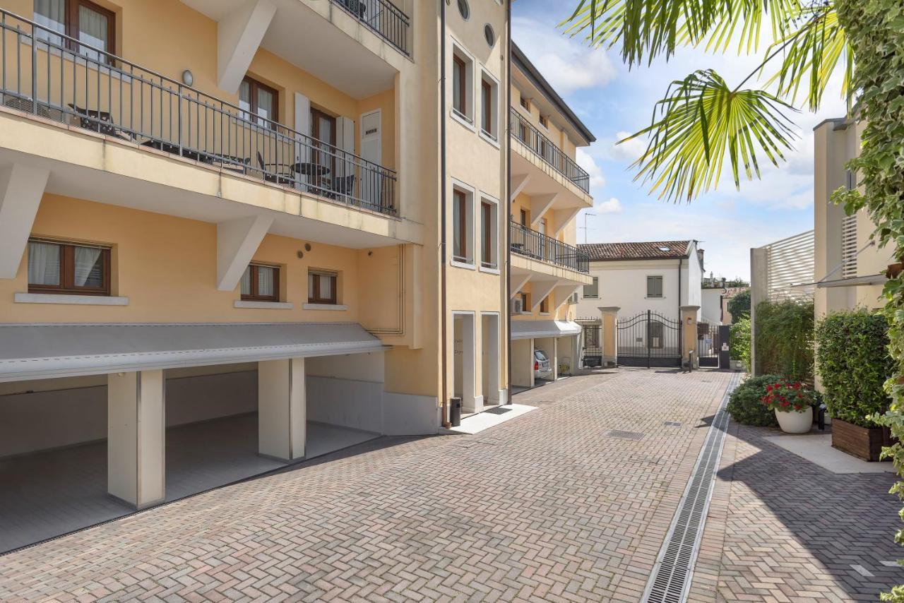 Palazzo Brando - Living Apartments Тревізо Екстер'єр фото