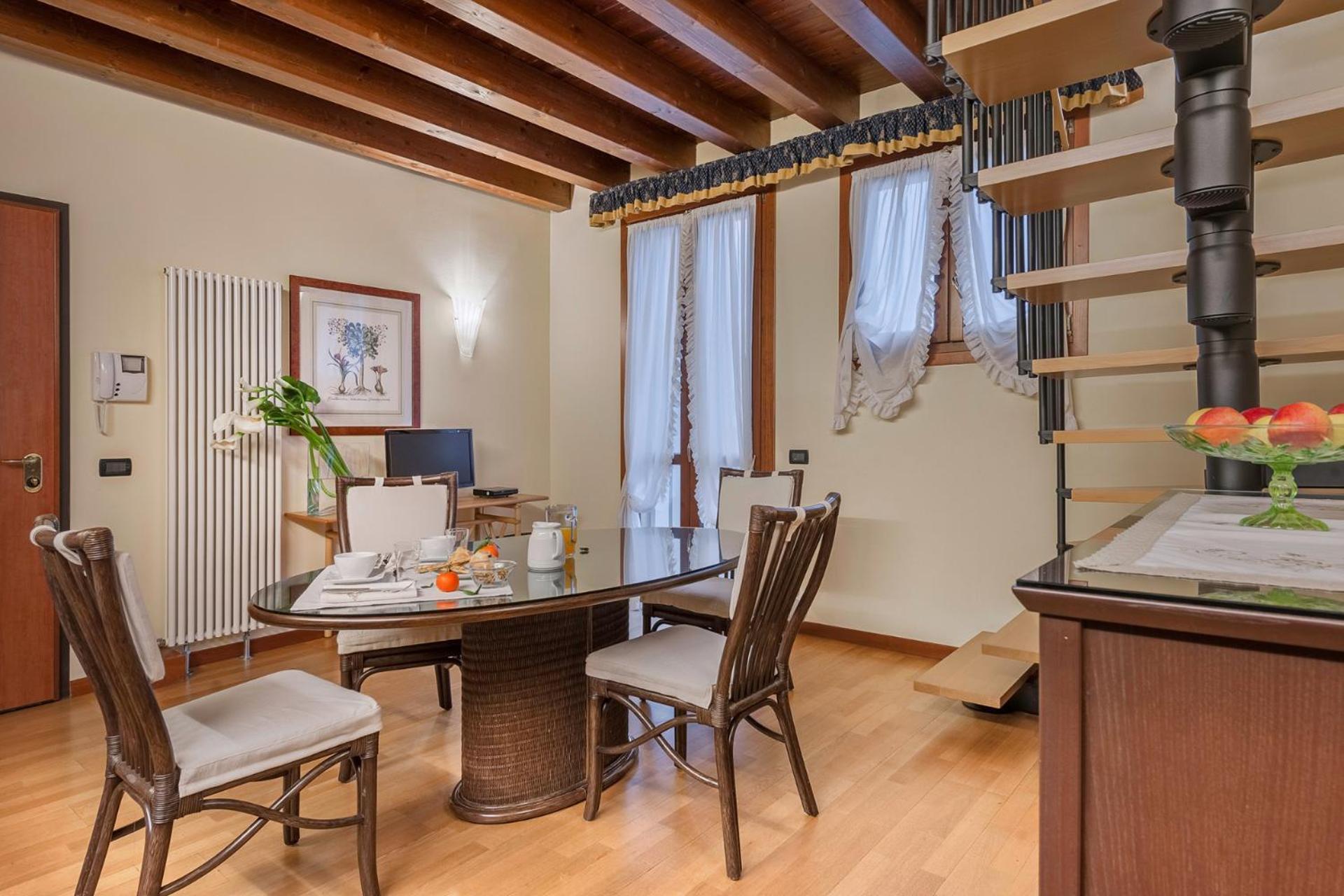 Palazzo Brando - Living Apartments Тревізо Екстер'єр фото