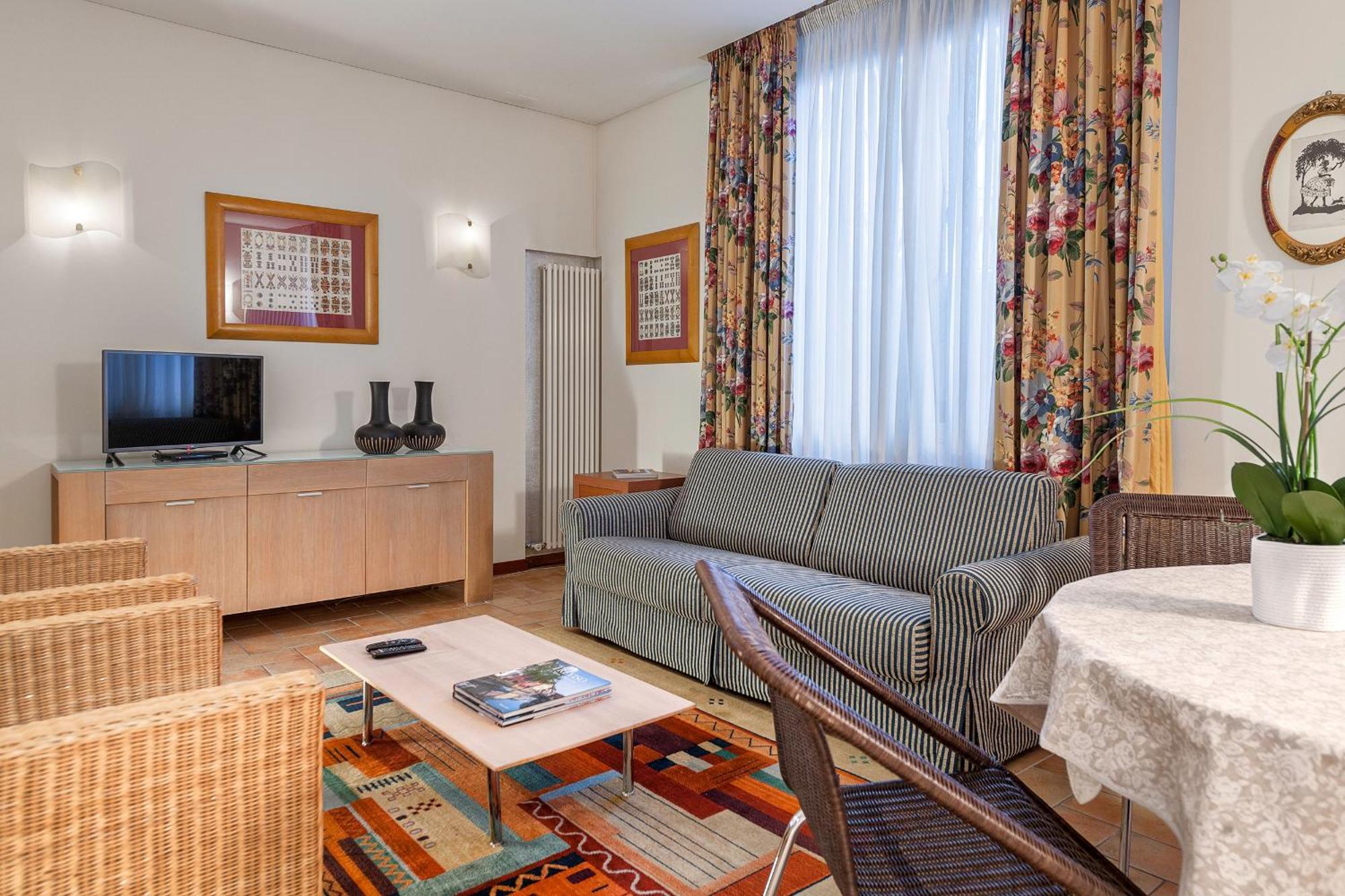 Palazzo Brando - Living Apartments Тревізо Номер фото