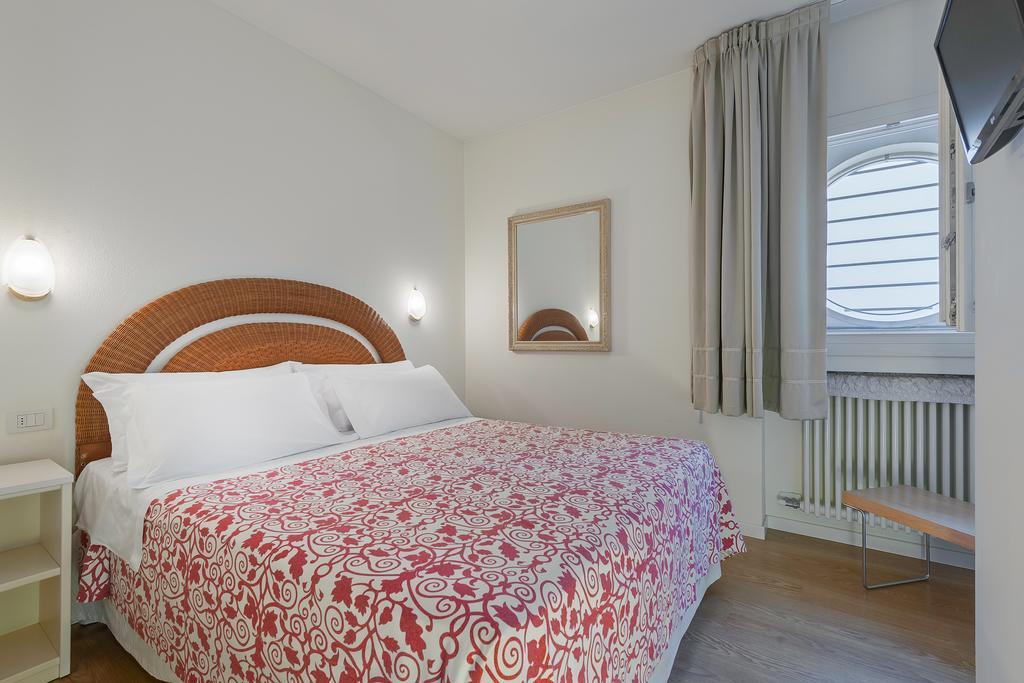 Palazzo Brando - Living Apartments Тревізо Номер фото