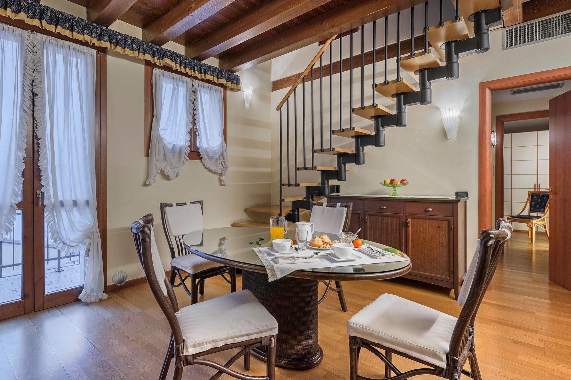 Palazzo Brando - Living Apartments Тревізо Екстер'єр фото